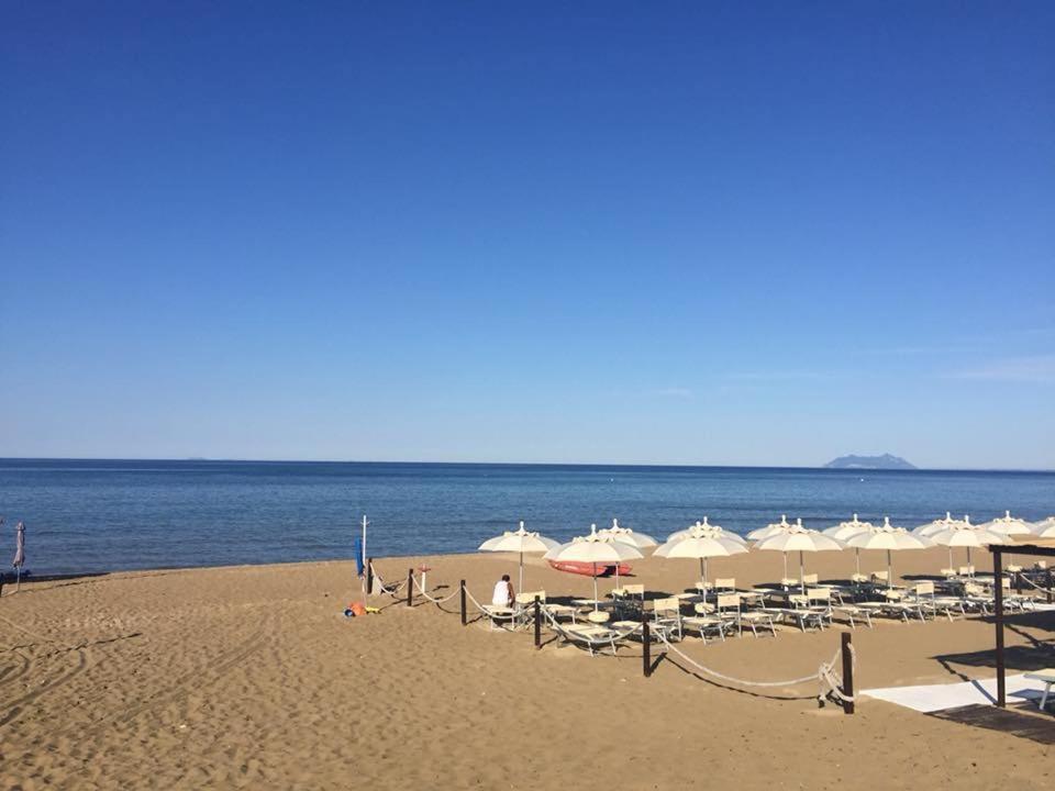 Ganimede Hotel Sperlonga Bagian luar foto