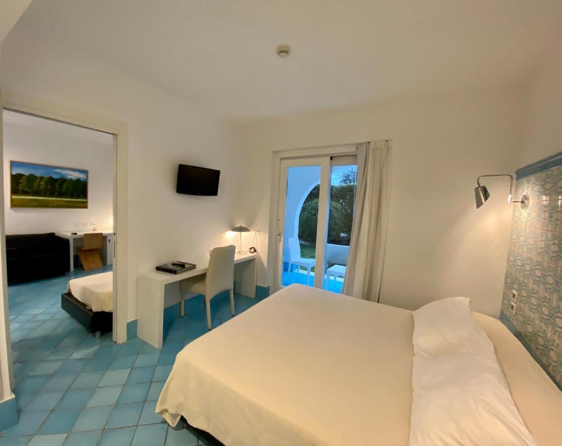Ganimede Hotel Sperlonga Bagian luar foto