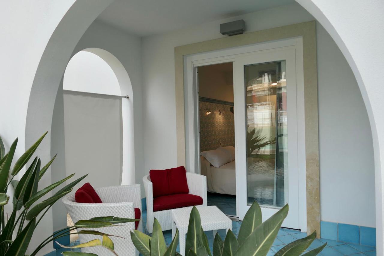 Ganimede Hotel Sperlonga Bagian luar foto