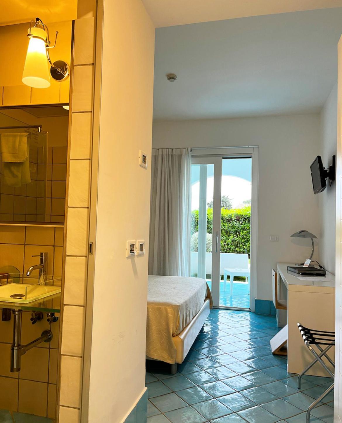 Ganimede Hotel Sperlonga Ruang foto